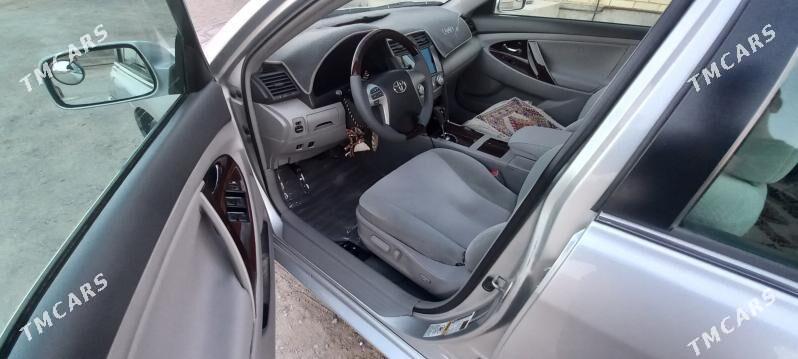 Toyota Camry 2010 - 230 000 TMT - Гёкдепе - img 5