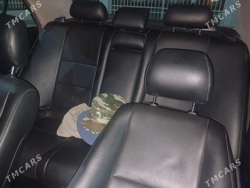 Lexus IS 300 2004 - 130 000 TMT - Дашогуз - img 4