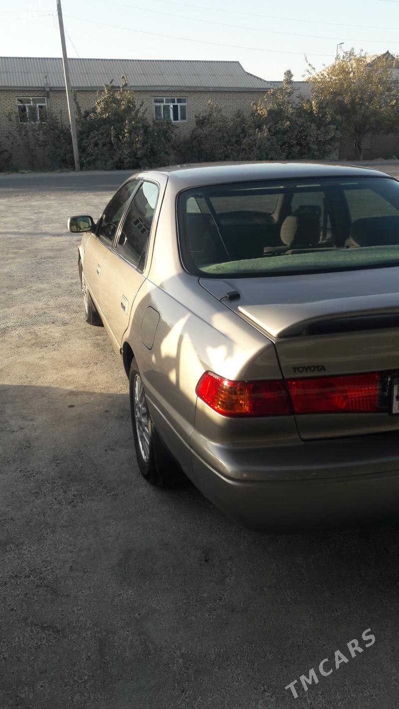 Toyota Camry 1999 - 150 000 TMT - Мары - img 8