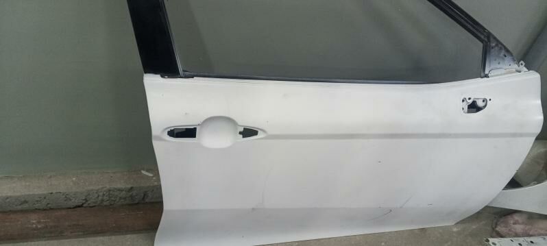 Gapy sag öñki Camry 2021 2 300 TMT - Ашхабад - img 3