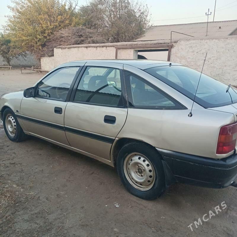 Opel Vectra 1993 - 19 000 TMT - Достлук - img 3