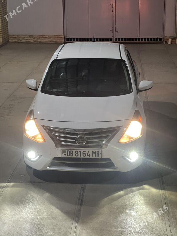 Nissan Versa 2015 - 142 000 TMT - Мары - img 1
