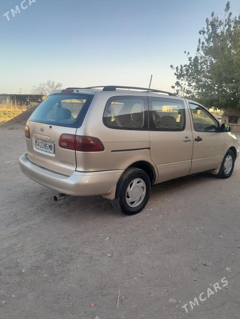 Toyota Sienna 2000 - 140 000 TMT - Тагтабазар - img 6