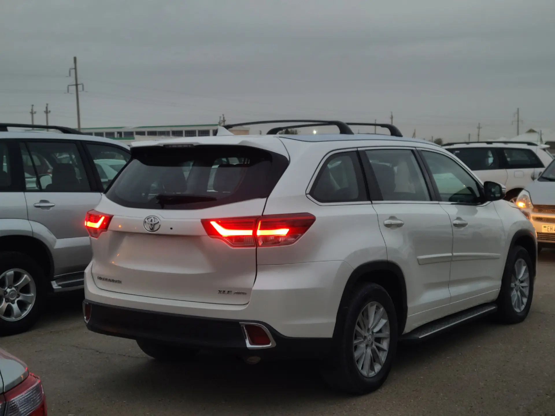 Toyota Highlander 2018 - 500 000 TMT - Байрамали - img 8