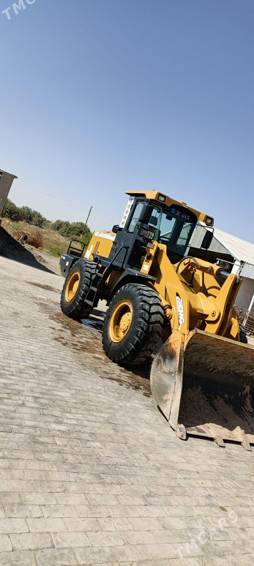 XCMG LW300F 2015 - 460 000 TMT - Ёлётен - img 7