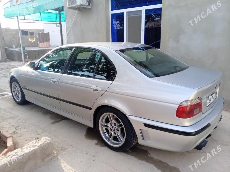 BMW E39 2002 - 140 000 TMT - Türkmenbaşy - img 8