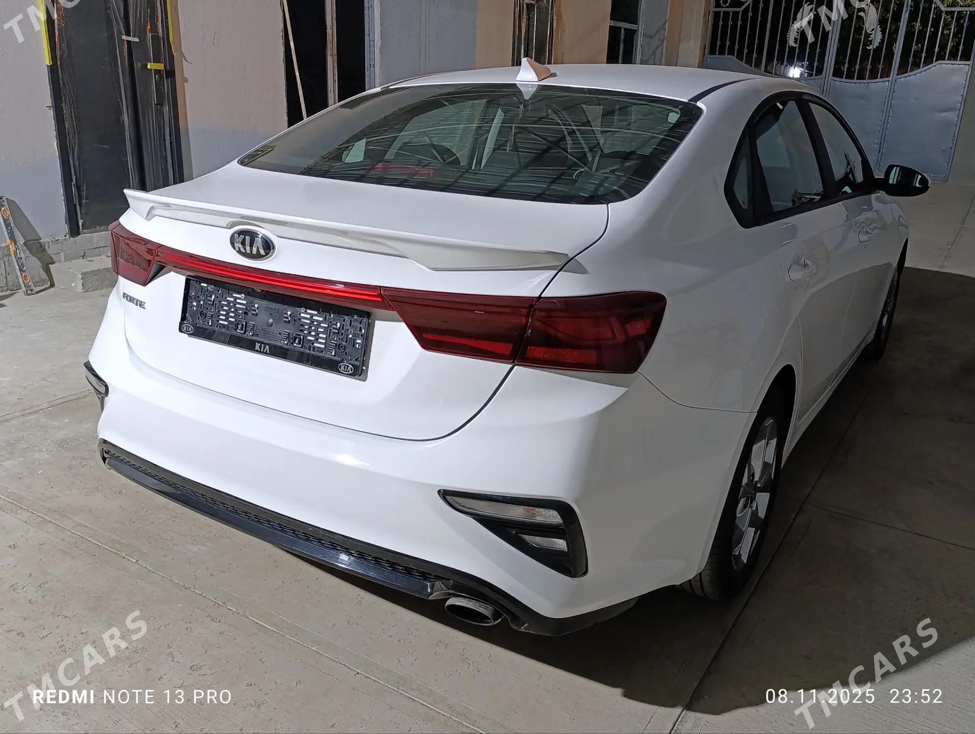 Kia Forte 2021 - 240 000 TMT - Büzmeýin - img 8