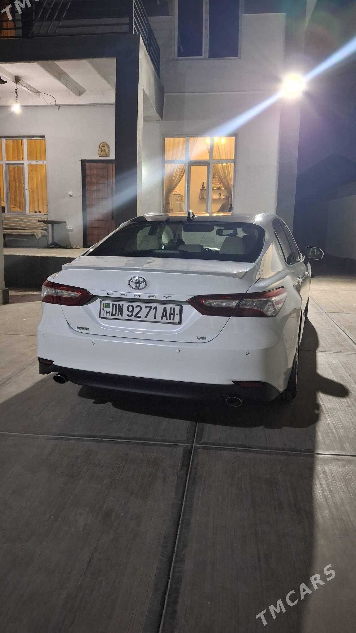 Toyota Camry 2018 - 380 000 TMT - Aşgabat - img 2