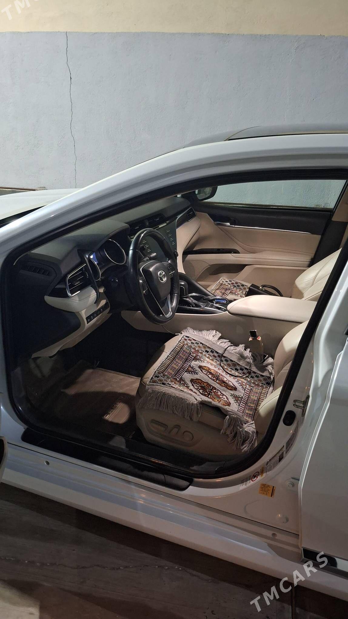 Toyota Camry 2018 - 380 000 TMT - Aşgabat - img 8