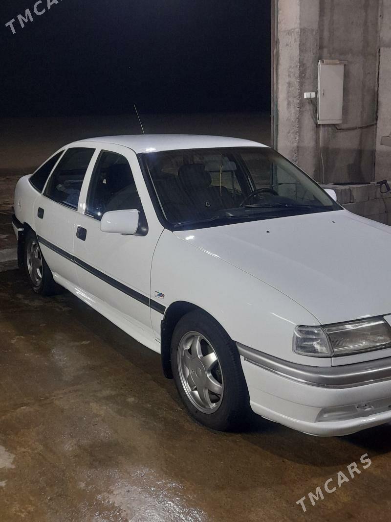 Opel Vectra 1995 - 62 000 TMT - Бахарден - img 3