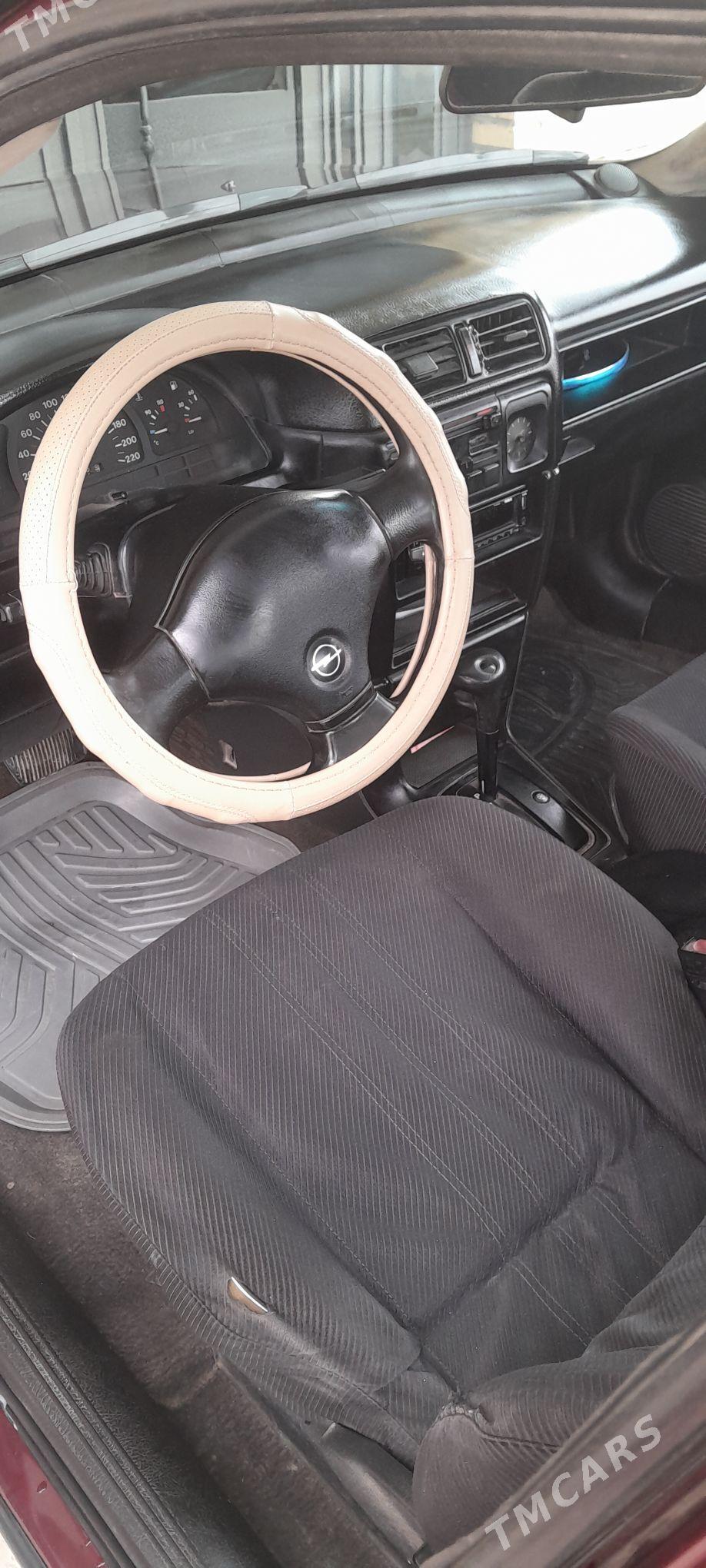 Opel Vectra 1993 - 40 000 TMT - Фарап - img 4