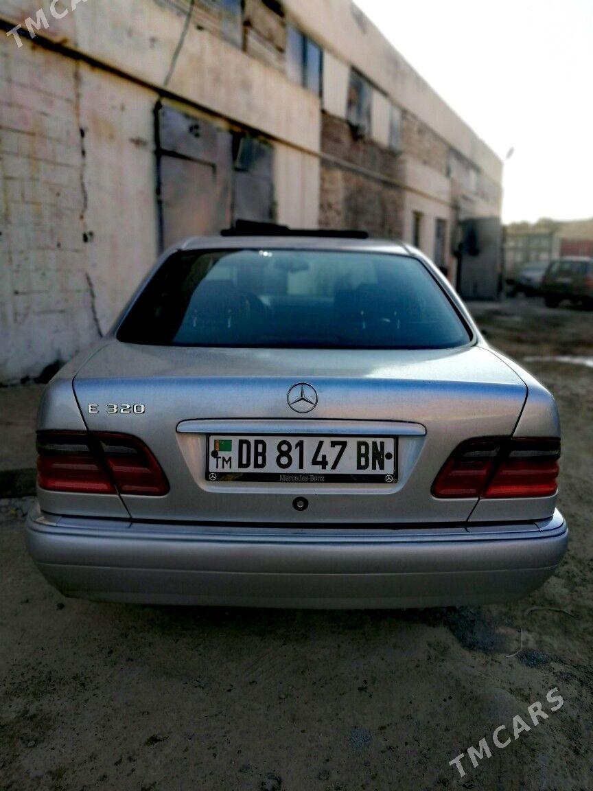 Mercedes-Benz E320 1997 - 84 000 TMT - Туркменбаши - img 4