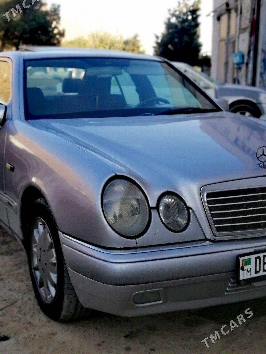 Mercedes-Benz E320 1997 - 84 000 TMT - Туркменбаши - img 2