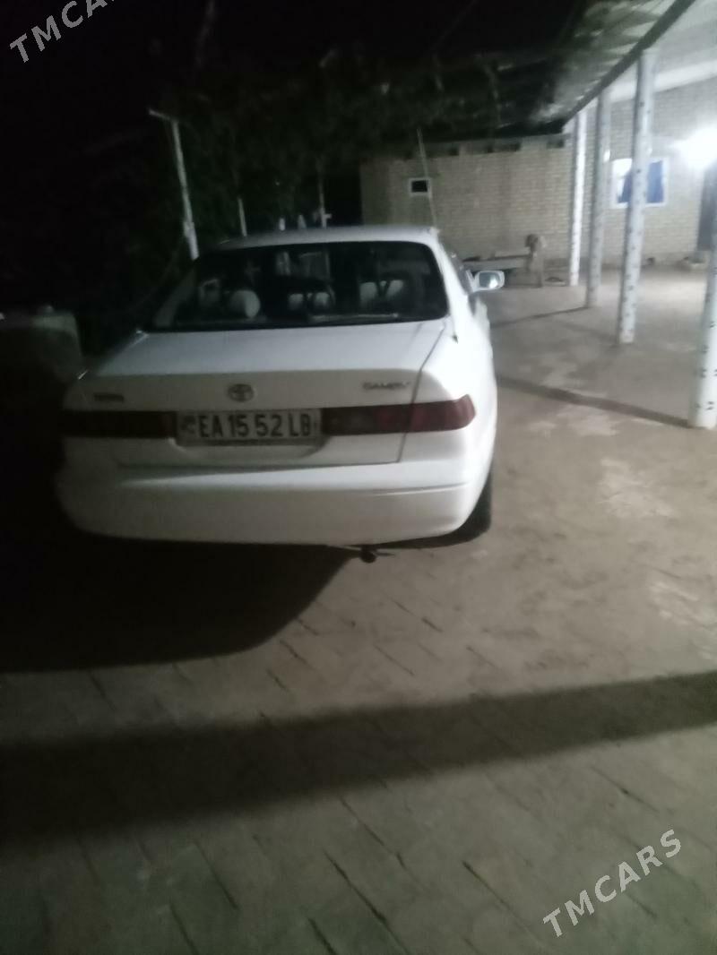 Toyota Camry 1998 - 100 000 TMT - Халач - img 4
