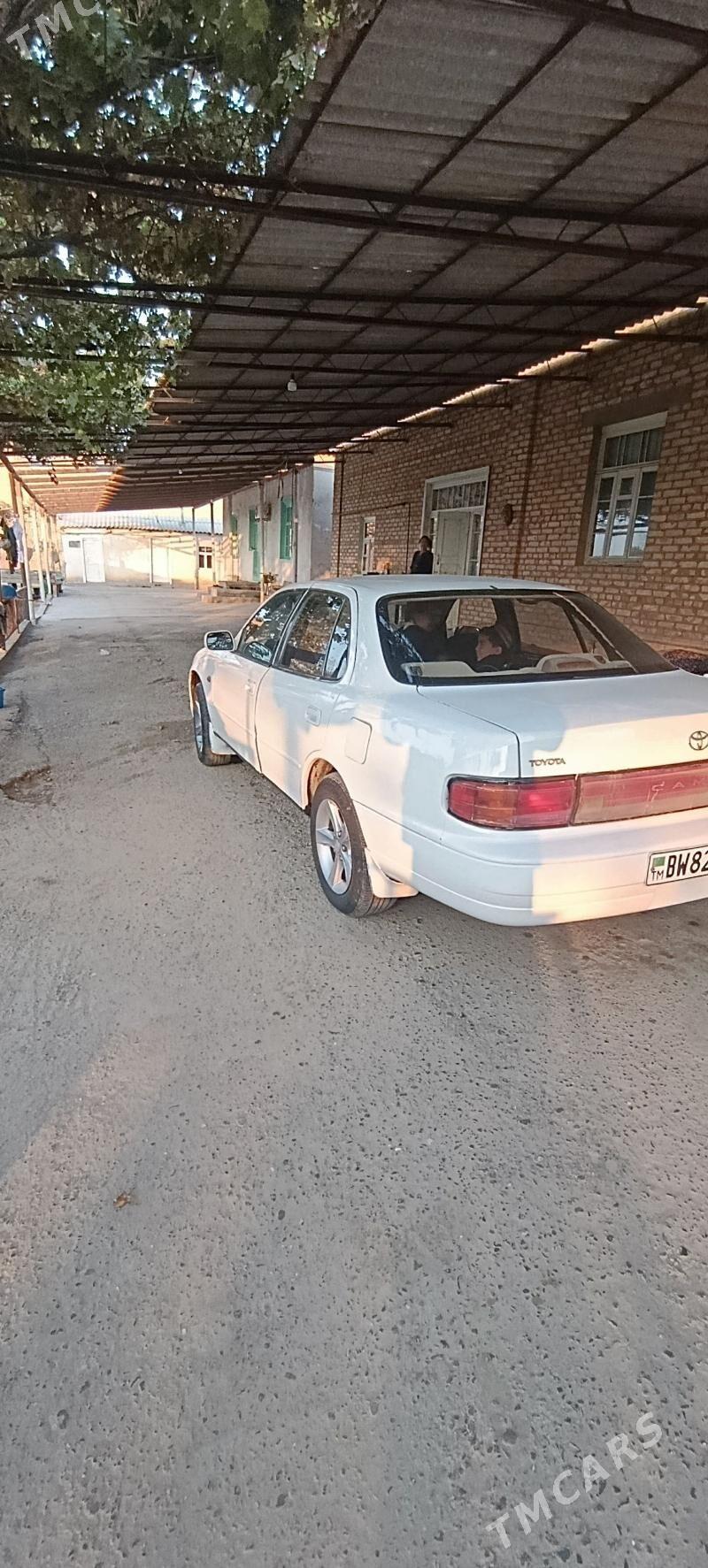 Toyota Camry 1994 - 76 000 TMT - Сакарчага - img 4