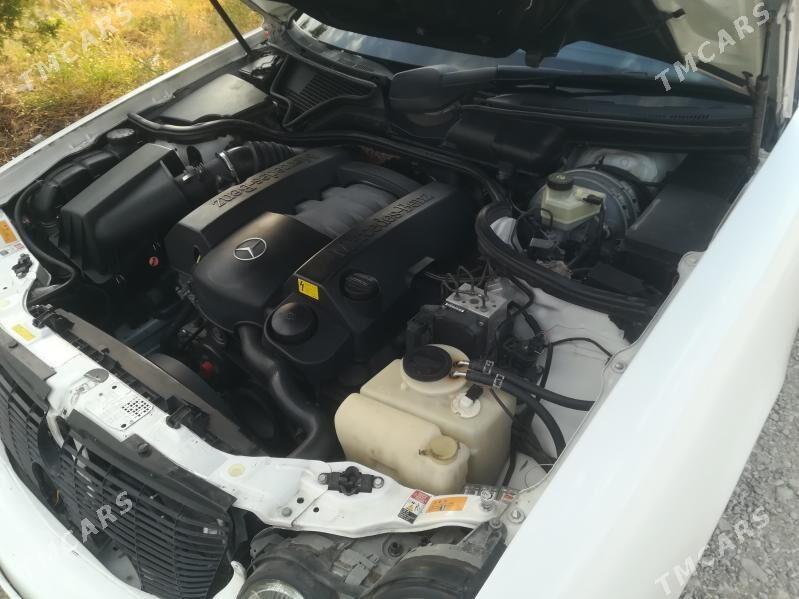 Mercedes-Benz E320 2001 - 130 000 TMT - Balkanabat - img 3