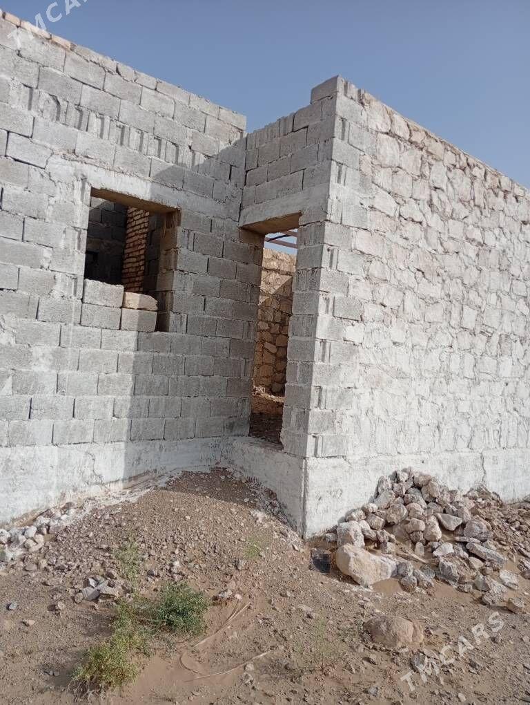 satlyk jay jebelde - Джебел - img 2