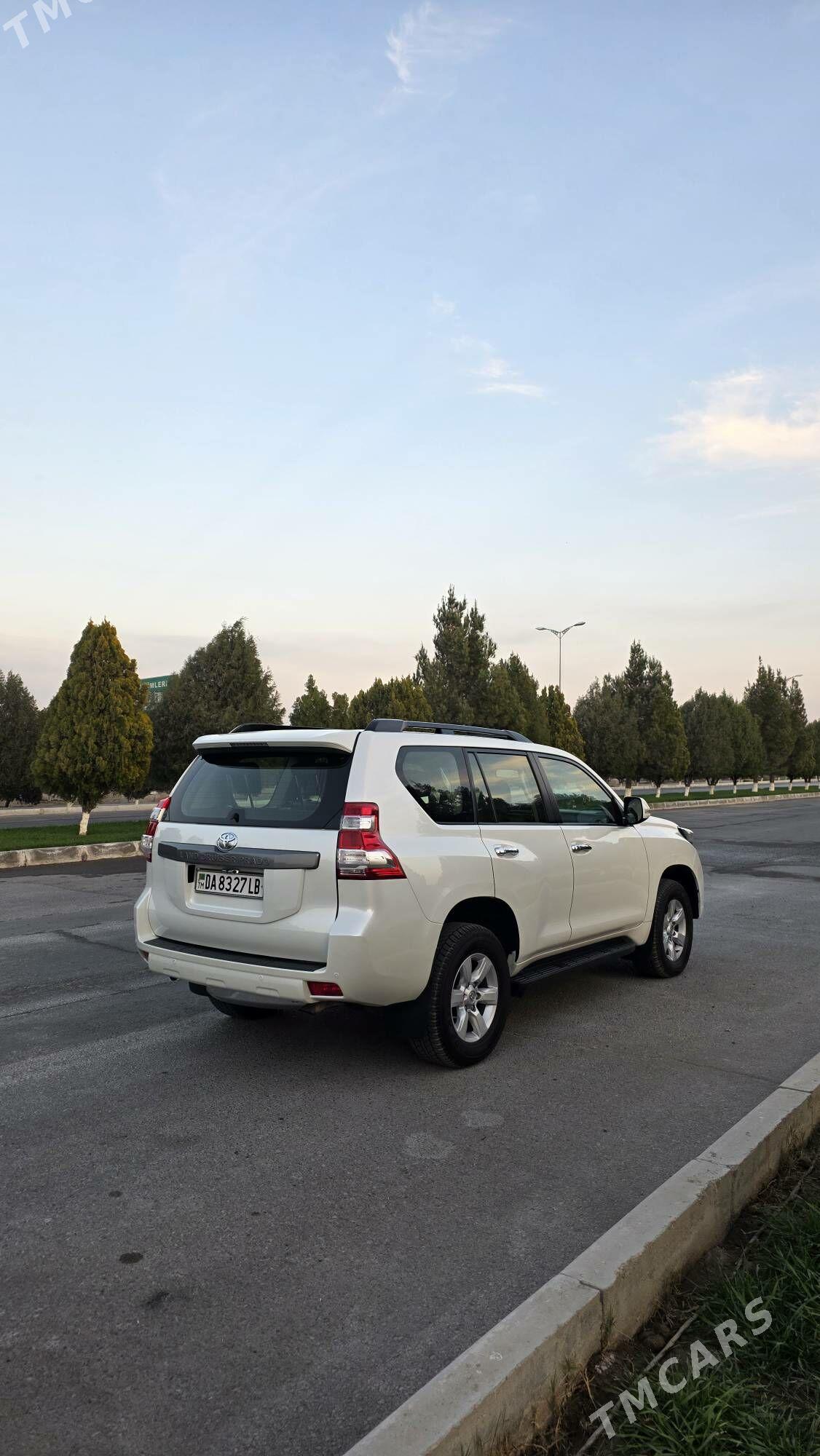 Toyota Land Cruiser Prado 2016 - 700 000 TMT - Фарап - img 3