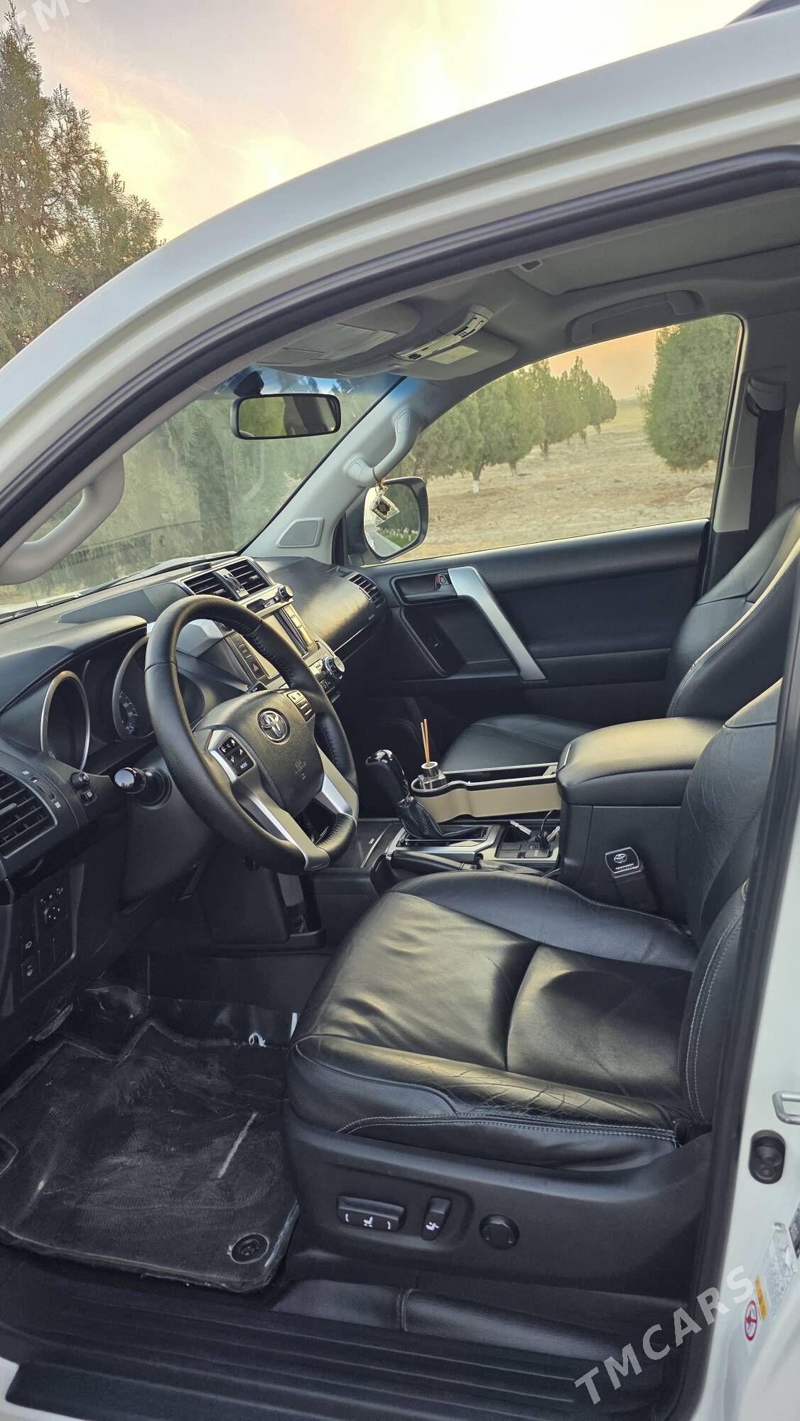 Toyota Land Cruiser Prado 2016 - 700 000 TMT - Фарап - img 5