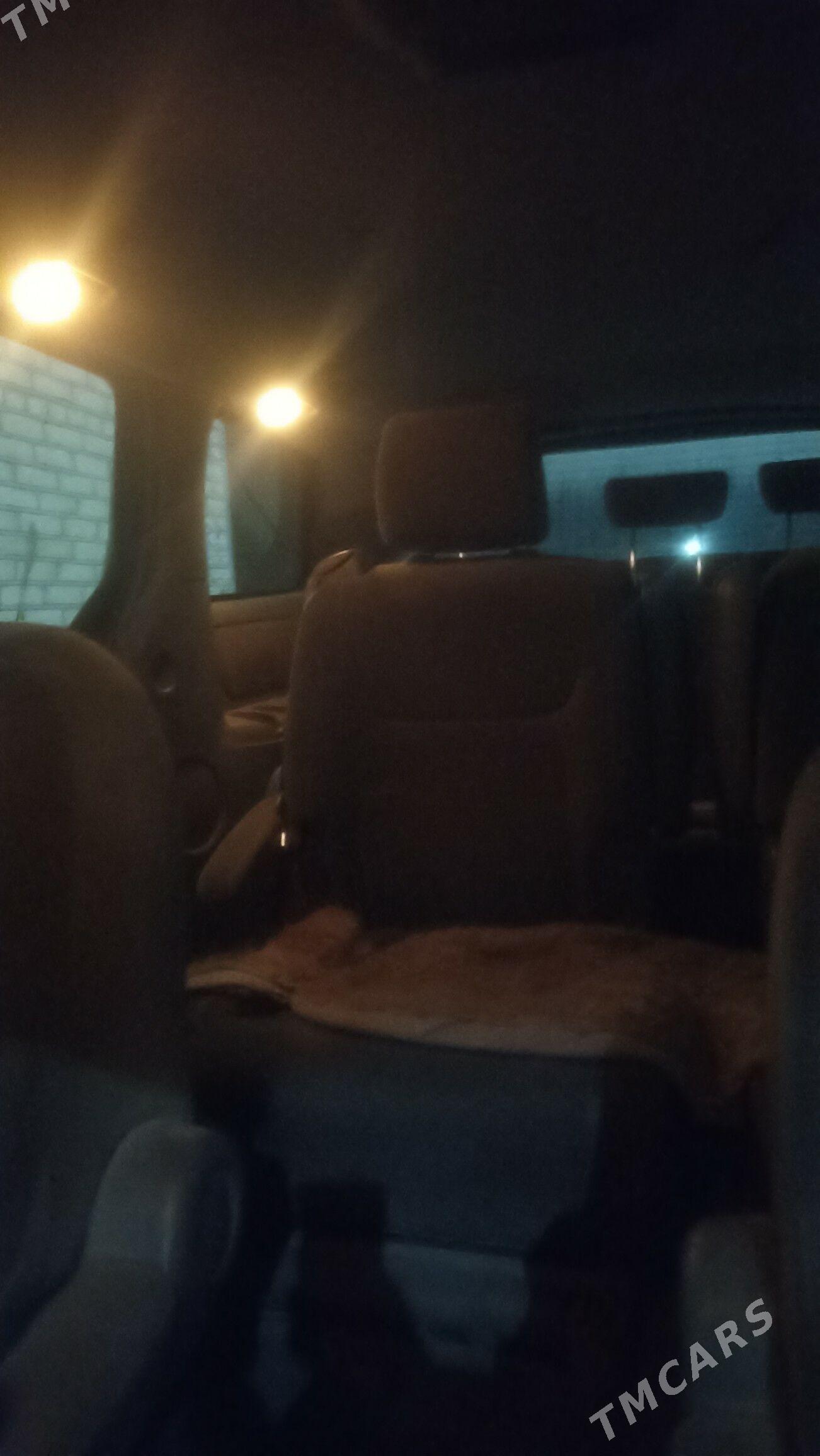 Toyota Sienna 2004 - 190 000 TMT - Туркменгала - img 9