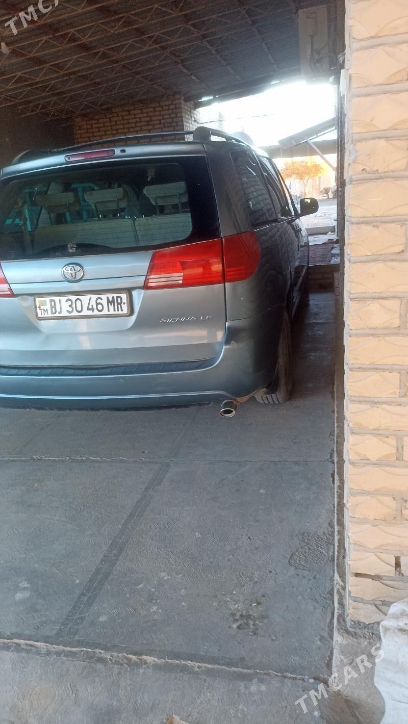 Toyota Sienna 2004 - 190 000 TMT - Туркменгала - img 5