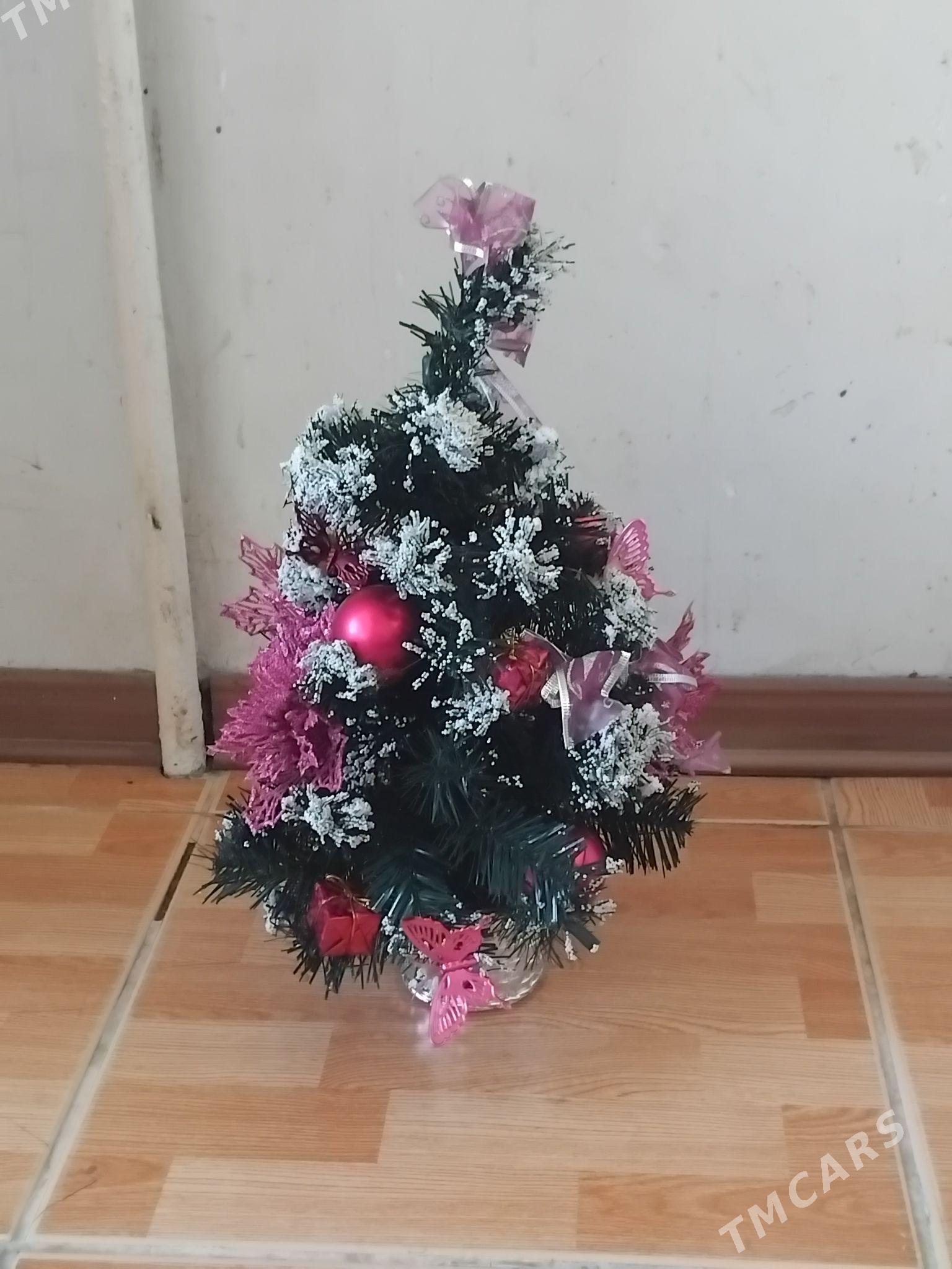 Ёлка кичи - Мир 1 - img 4