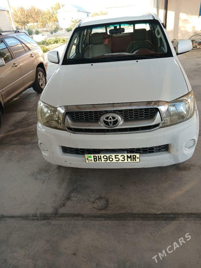 Toyota Hilux 2011 - 260 000 TMT - Туркменгала - img 4