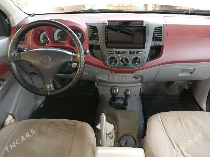 Toyota Hilux 2011 - 260 000 TMT - Туркменгала - img 3