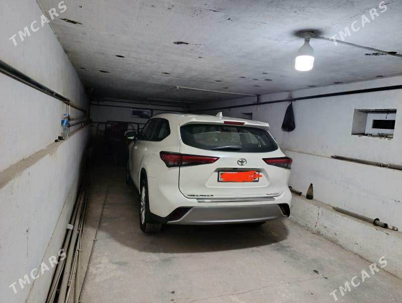 Toyota Highlander 2021 - 700 000 TMT - Туркменабат - img 4