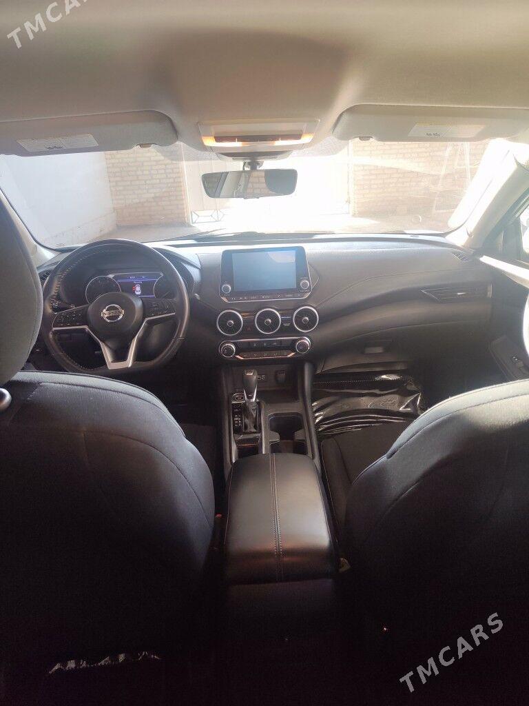Nissan Sentra 2022 - 240 000 TMT - Мары - img 5