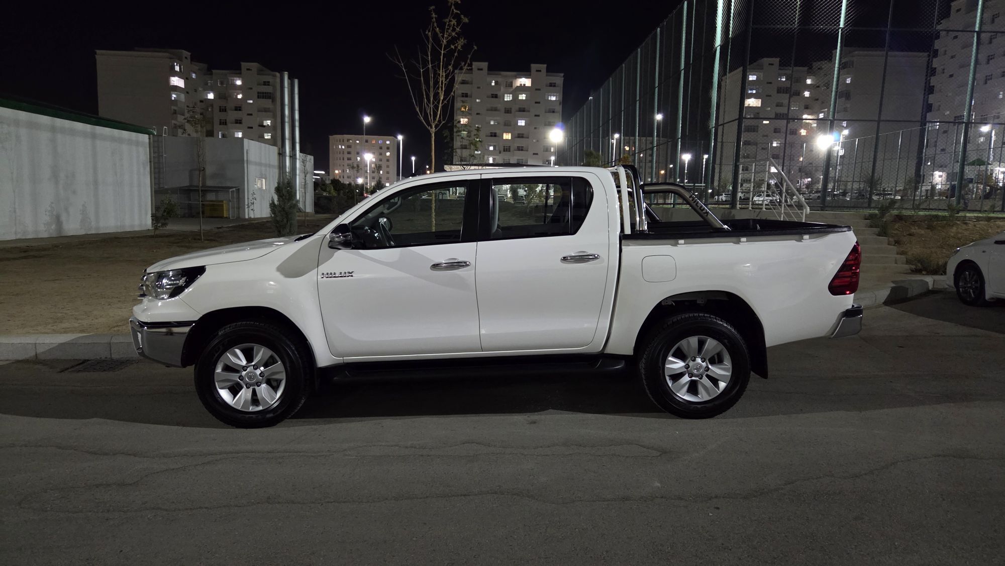 Toyota Hilux 2020 - 495 000 TMT - Ашхабад - img 4