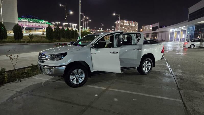 Toyota Hilux 2020 - 495 000 TMT - Ашхабад - img 7