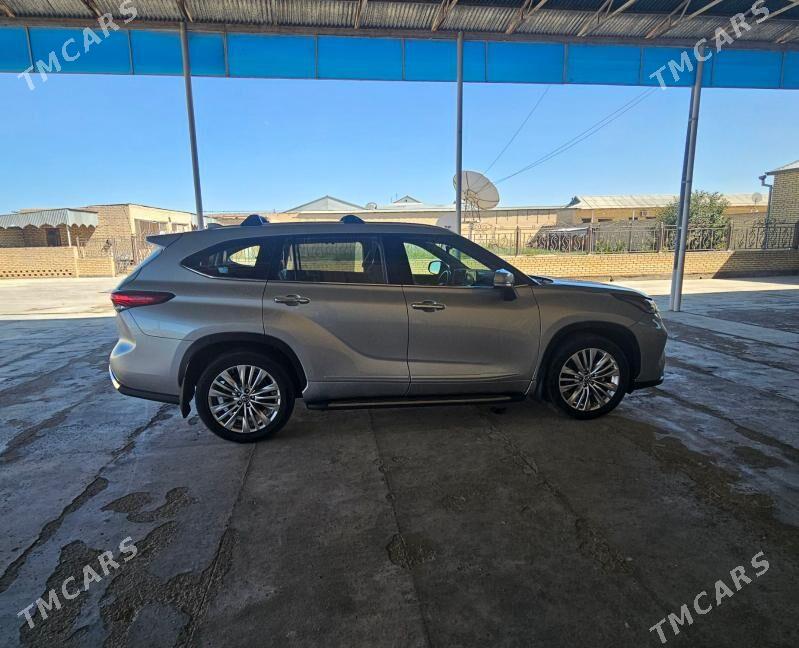 Toyota Highlander 2021 - 560 000 TMT - Baýramaly - img 7