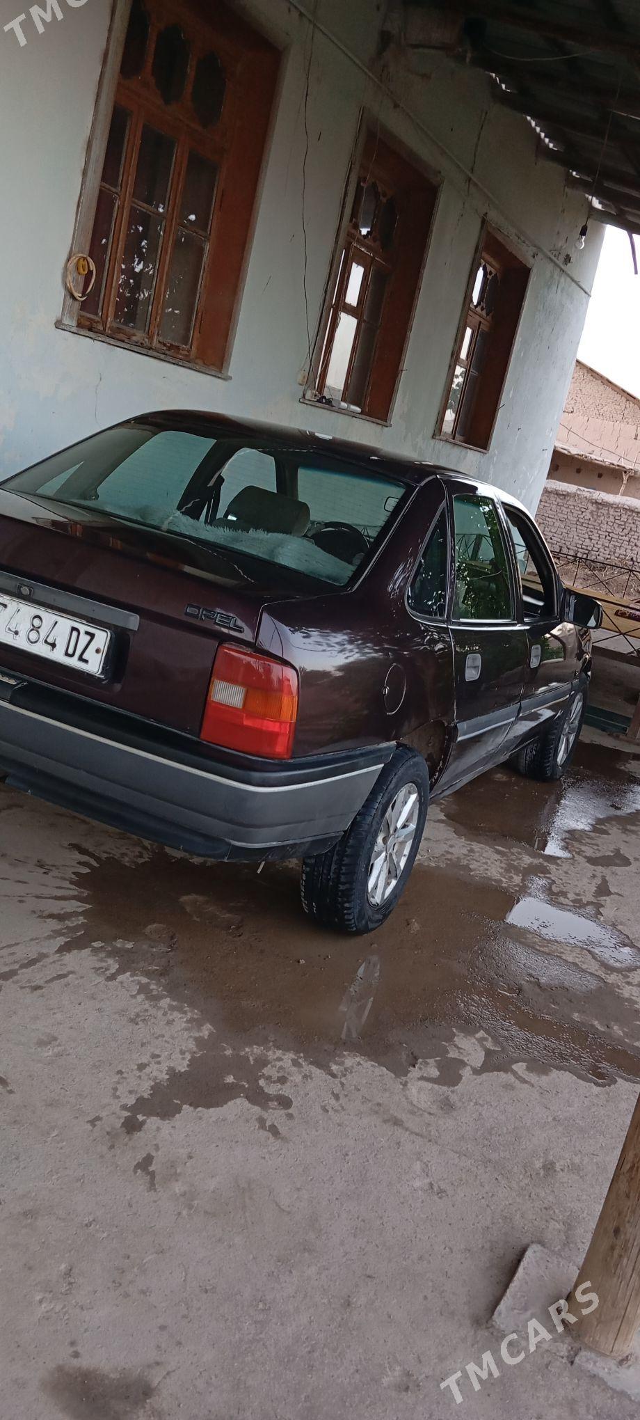 Opel Astra 1992 - 30 000 TMT - Дашогуз - img 7