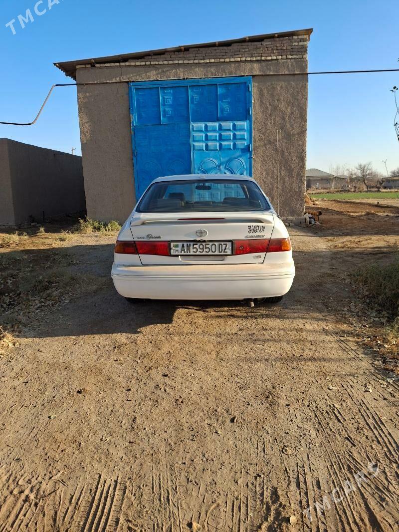 Toyota Camry 2001 - 220 000 TMT - Гороглы (Тагта) - img 4