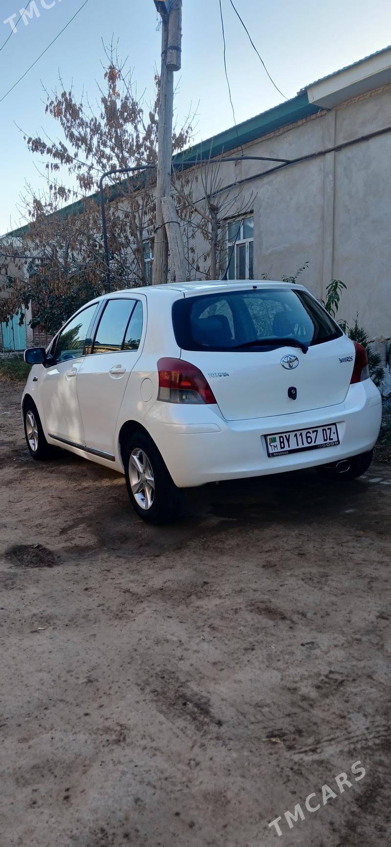 Toyota Yaris 2008 - 105 000 TMT - Кёнеургенч - img 4