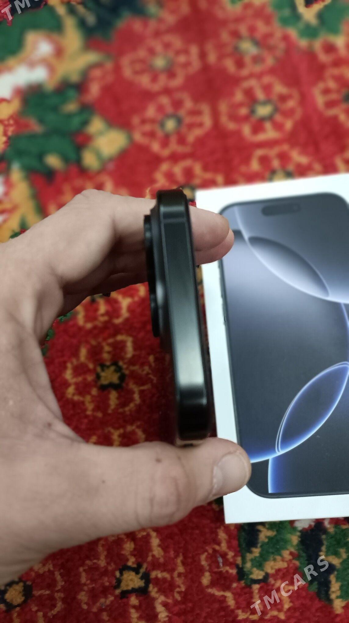 iPhone 16 Pro 128 black titan - Mary - img 4