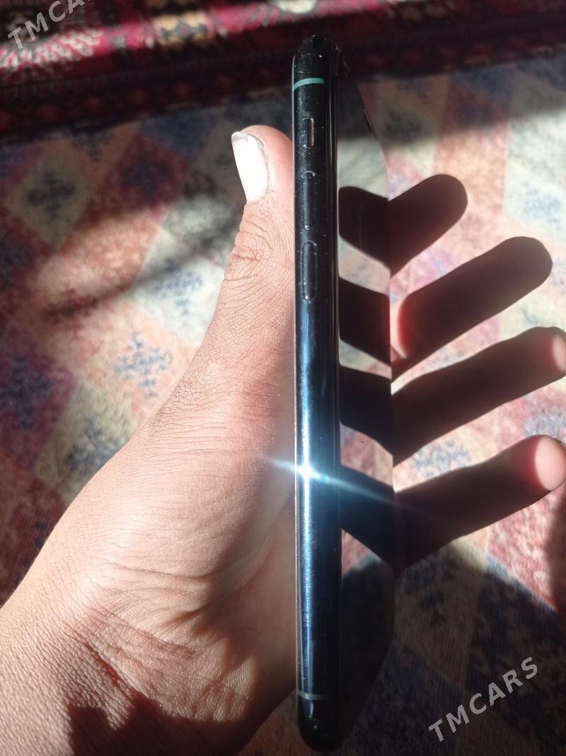 iPhone 11 pro - Mary - img 4