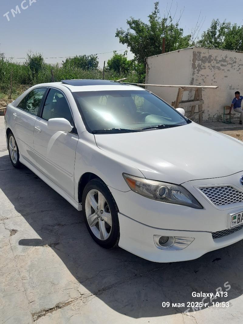 Toyota Camry 2010 - 230 000 TMT - Тагтабазар - img 1