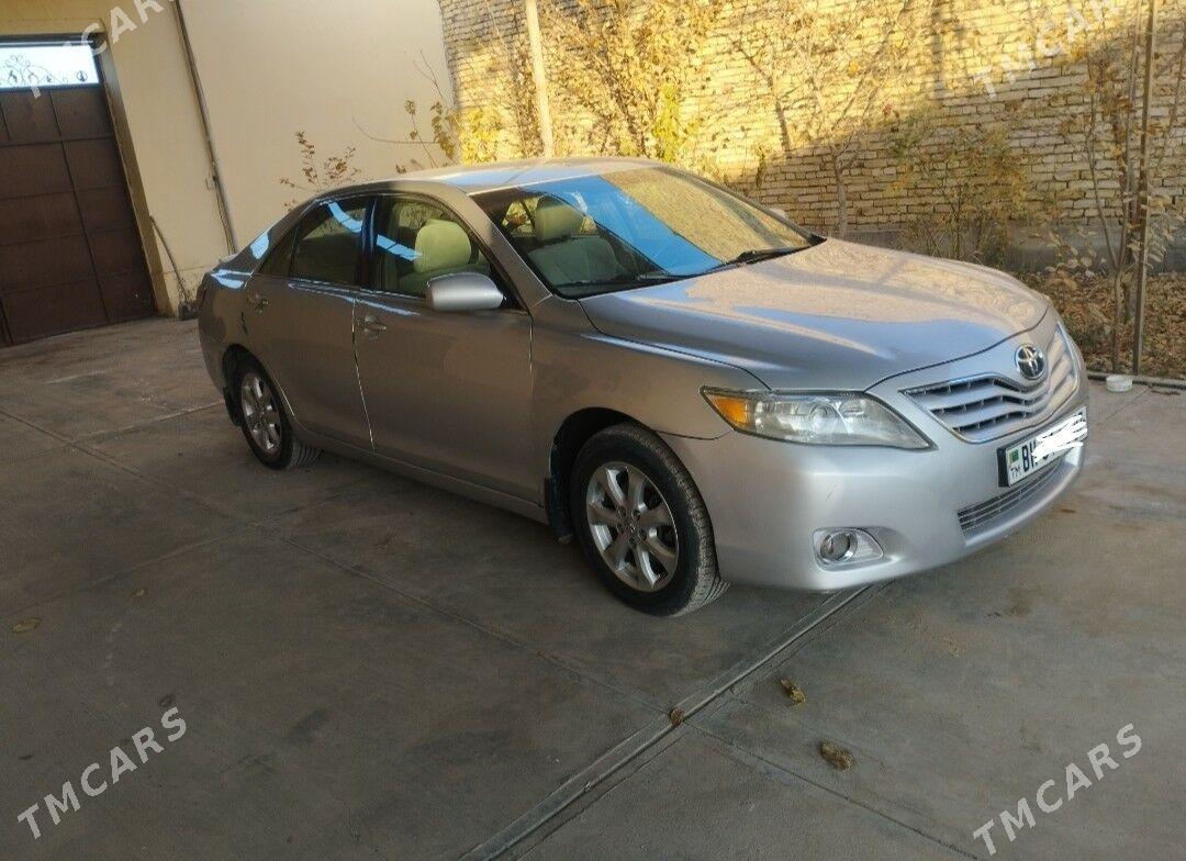 Toyota Camry 2010 - 175 000 TMT - Дашогуз - img 3