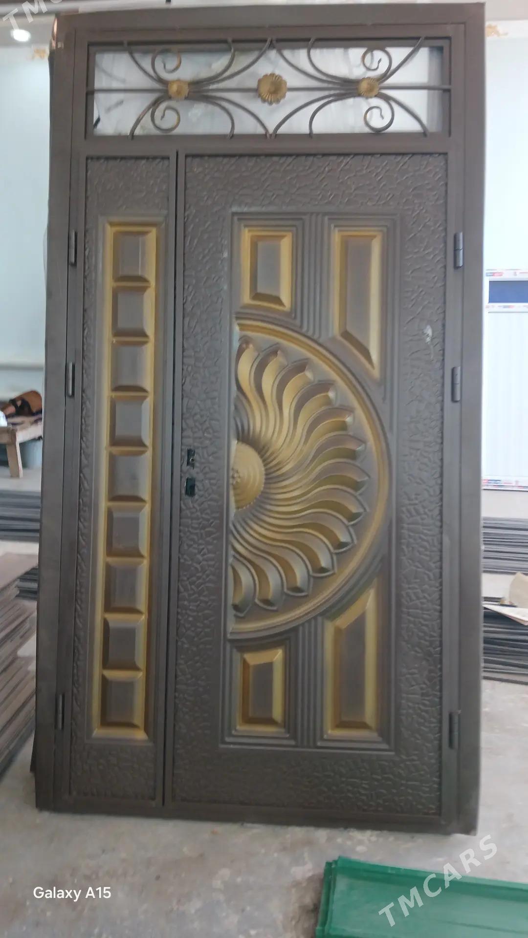 DEMIR DAŞGY GAPYLAR - Gubadag - img 1