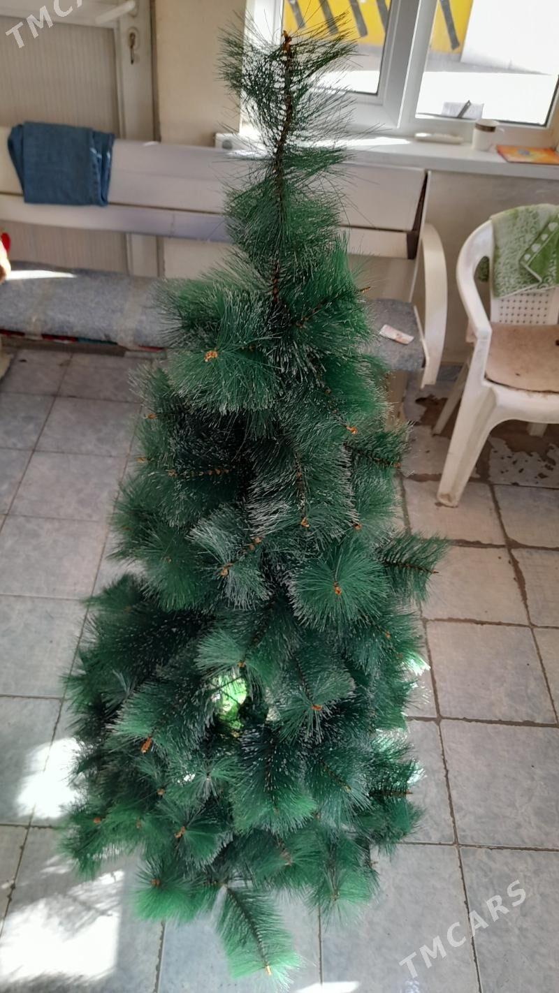 Ёлка Ýolka - 11 мкр - img 1