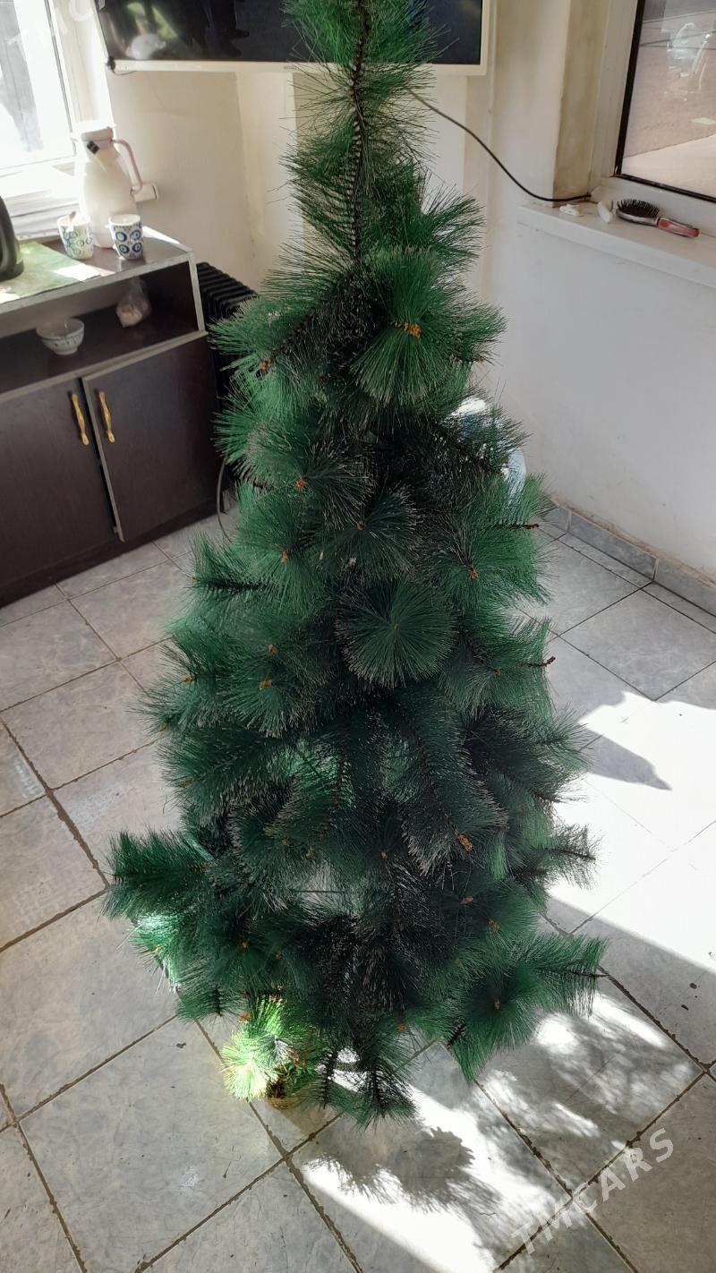 Ёлка Ýolka - 11 мкр - img 2