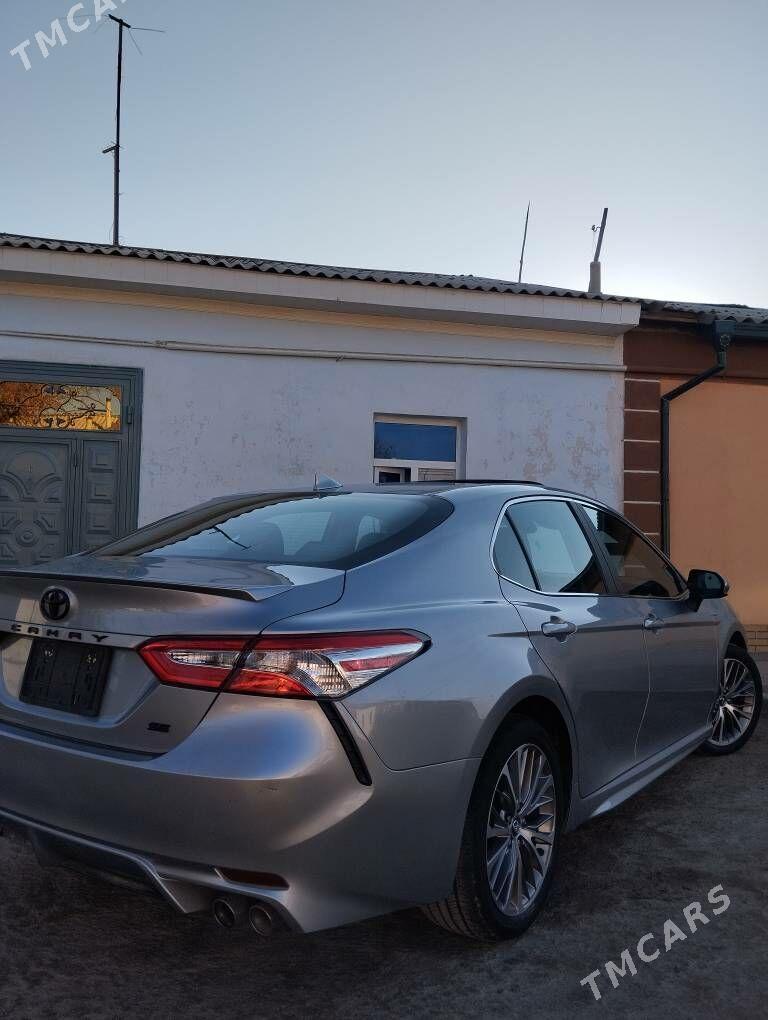 Toyota Camry 2020 - 375 000 TMT - Кёнеургенч - img 2