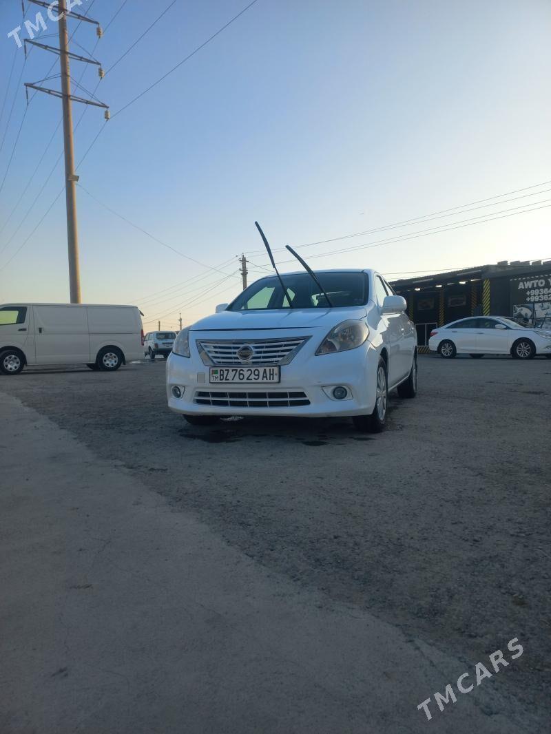 Nissan Versa 2011 - 89 000 TMT - Теджен - img 4