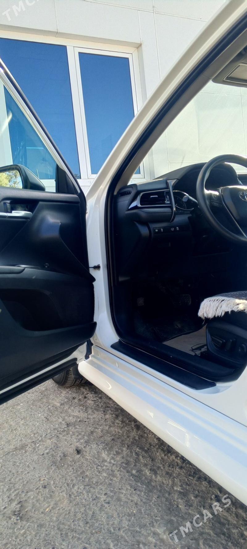 Toyota Camry 2020 - 305 000 TMT - Büzmeýin - img 3