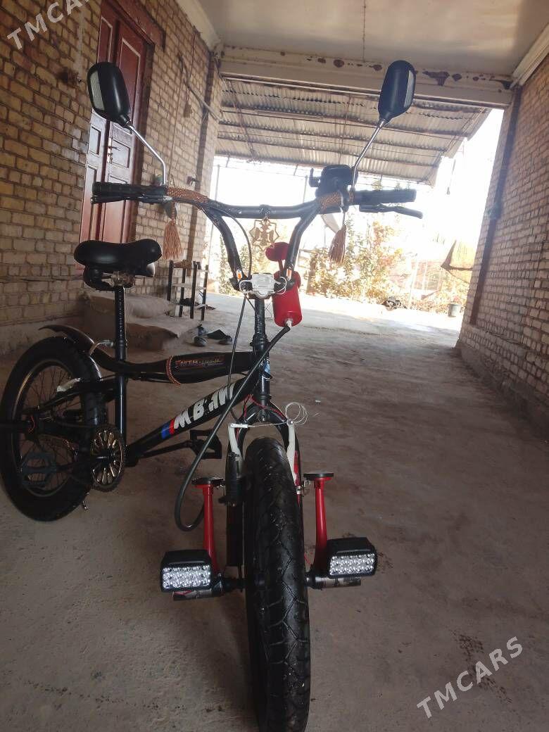 BMW velik - Çärjew - img 12