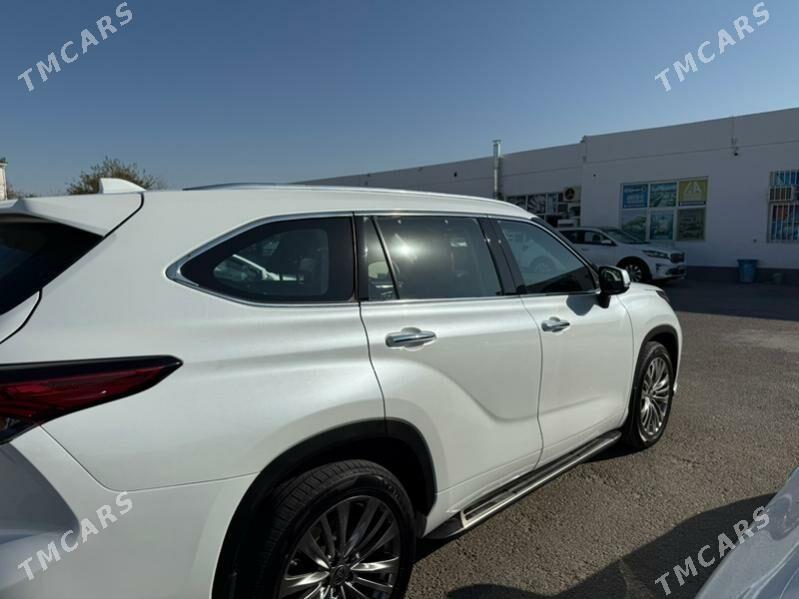 Toyota Highlander 2021 - 570 000 TMT - Торговый центр "15 лет Независимости" - img 5