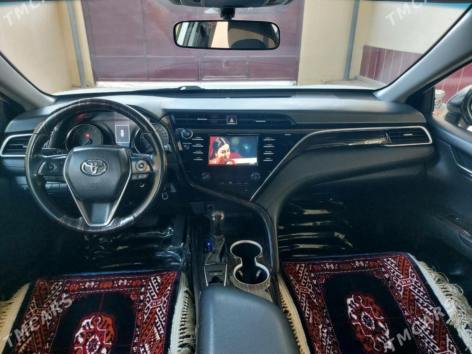 Toyota Camry 2018 - 250 000 TMT - Büzmeýin - img 5