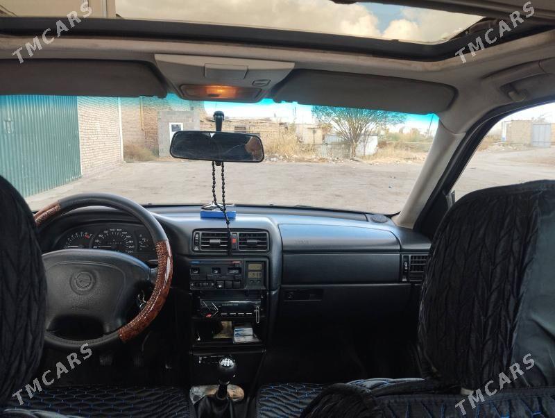 Opel Vectra 1994 - 46 000 TMT - Чарджоу - img 4